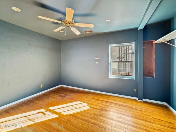 10956 Columbus Avenue, San Fernando CA 91345