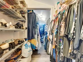 8225 Fallbrook Avenue, West Hills CA 91304