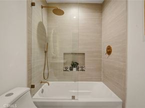 1111 W 98th Street, Los Angeles CA 90044