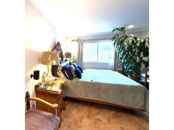 2700 Cahuenaga blvd east, Hollywood Hills CA 90068