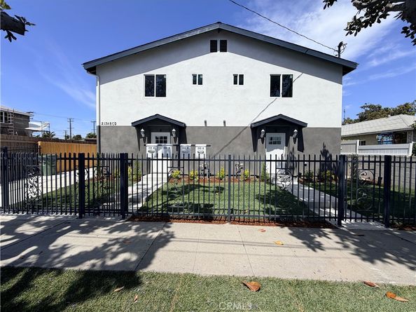 213 E Raymond, Compton CA 90220