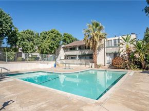 8601 International 249, Canoga Park CA 91304