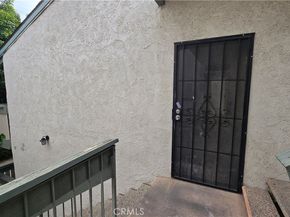 8601 International 249, Canoga Park CA 91304