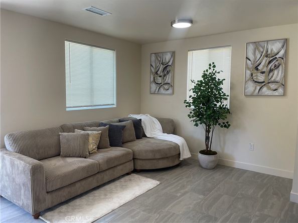 9500 S Spring, Los Angeles CA 90003