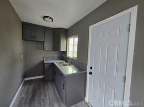 8129 S Hoover, Los Angeles CA 90044