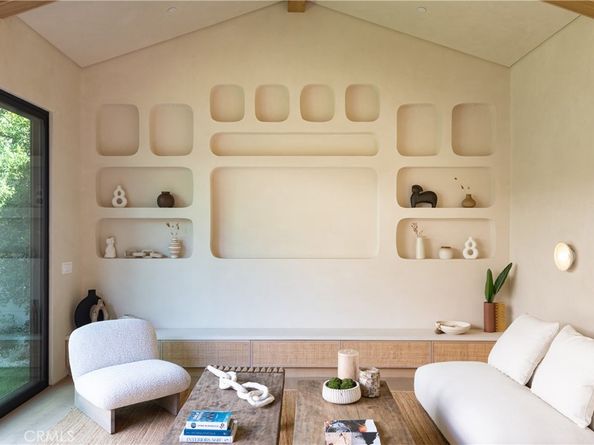 4170 Sunnyslope Avenue, Sherman Oaks CA 91423