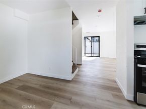 19314 Valerio, Reseda CA 91335