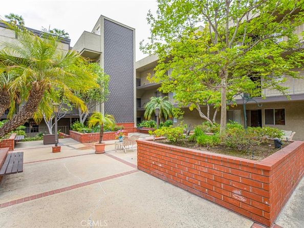 125 W Mountain Street 303, Glendale CA 91202