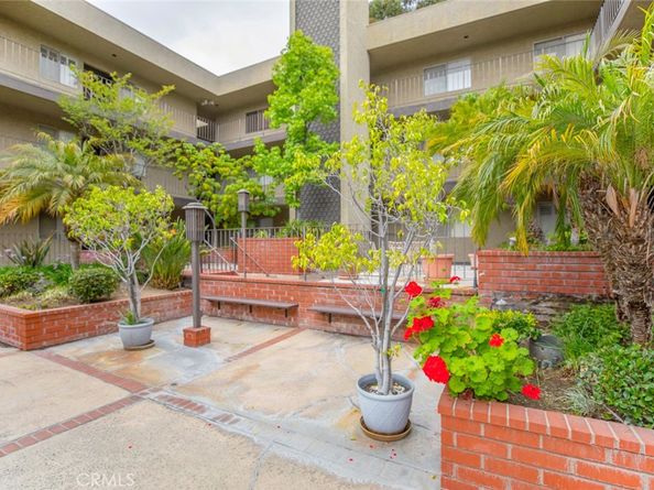 125 W Mountain Street 303, Glendale CA 91202