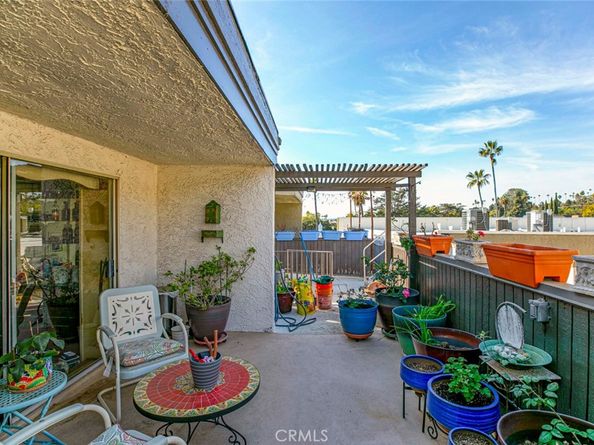 125 W Mountain Street 303, Glendale CA 91202