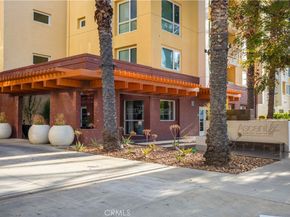 21301 Erwin 526, Woodland Hills CA 91367