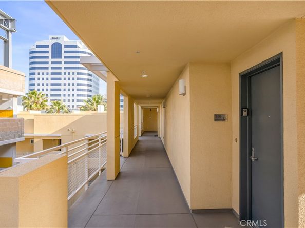 21301 Erwin 526, Woodland Hills CA 91367