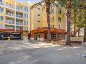21301 Erwin 526, Woodland Hills CA 91367