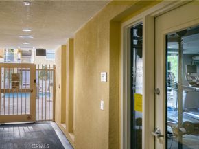21301 Erwin 526, Woodland Hills CA 91367