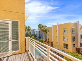 21301 Erwin 526, Woodland Hills CA 91367