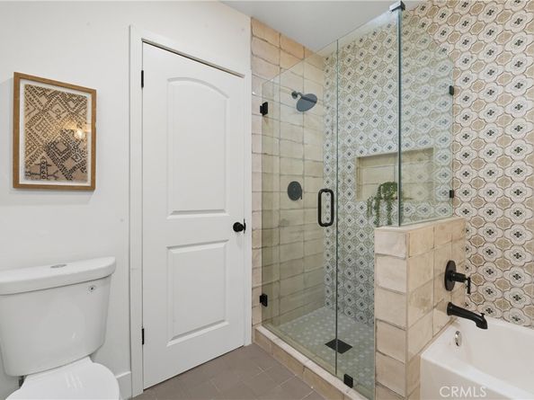 8909 S 5th Avenue, Inglewood CA 90305