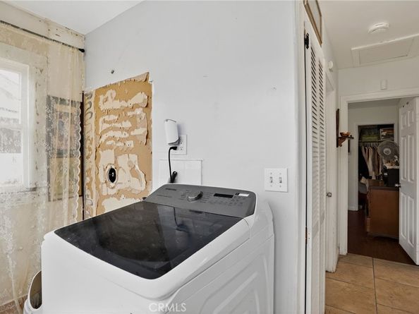 1053 E Hellman Street, Long Beach CA 90813