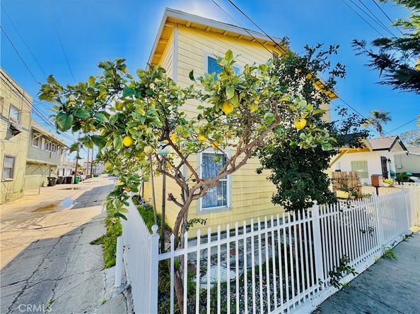 812 E 8th Street, Long Beach CA 90813