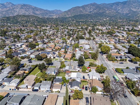 709 S Magnolia, Monrovia CA 91016