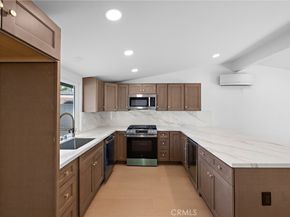 502 E Russell, Santa Ana CA 92707