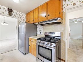836 N 10th, Upland CA 91786