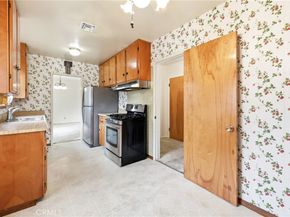 836 N 10th, Upland CA 91786