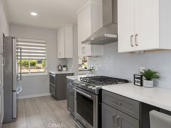 904 E Edgecomb Street, Covina CA 91724