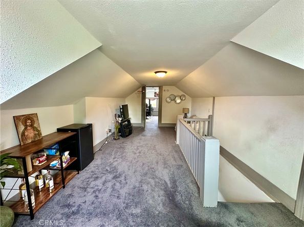 160 W 48th Street, Los Angeles CA 90037