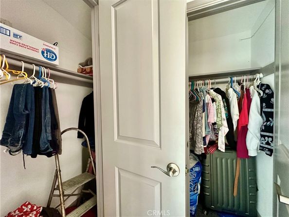 160 W 48th Street, Los Angeles CA 90037