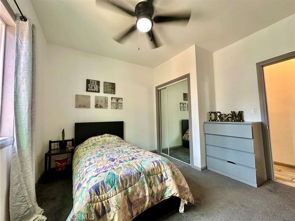 160 W 48th Street, Los Angeles CA 90037