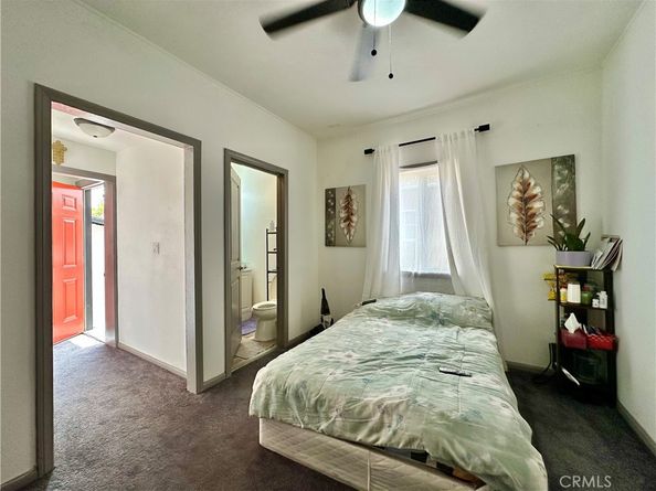 160 W 48th Street, Los Angeles CA 90037