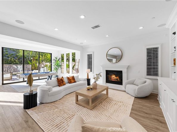 111 great oak, Irvine CA 92602