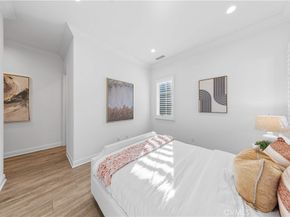 111 great oak, Irvine CA 92602