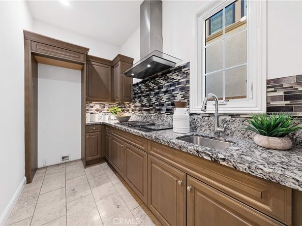 111 great oak, Irvine CA 92602