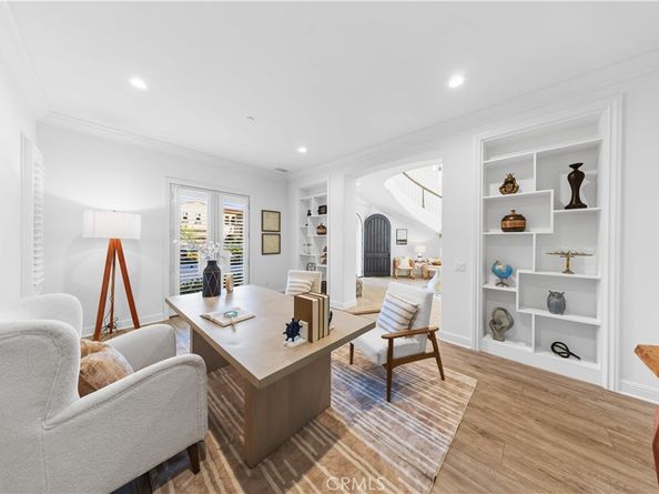 111 great oak, Irvine CA 92602