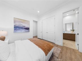 111 great oak, Irvine CA 92602