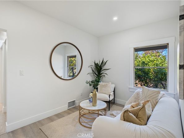 2410 8th Avenue, Los Angeles CA 90018