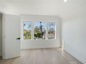 2410 8th Avenue, Los Angeles CA 90018