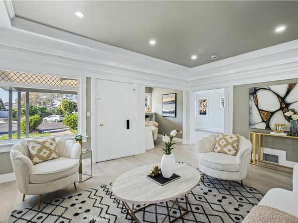 2410 8th Avenue, Los Angeles CA 90018