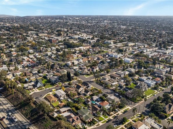 2410 8th Avenue, Los Angeles CA 90018