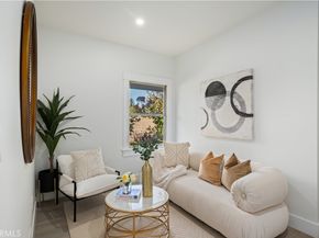 2410 8th Avenue, Los Angeles CA 90018