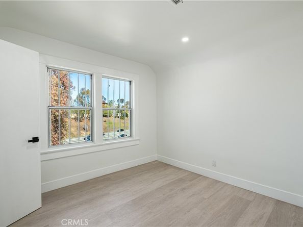 2410 8th Avenue, Los Angeles CA 90018