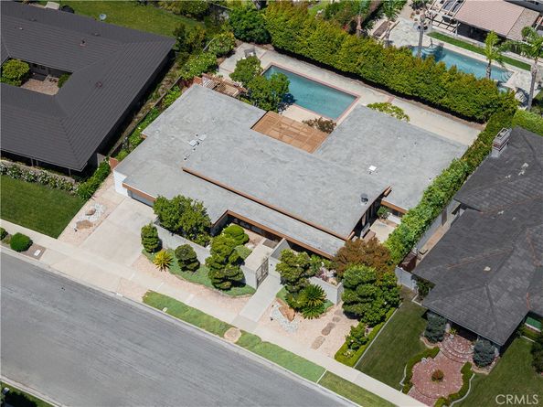 1878 Tahiti Drive, Costa Mesa CA 92626