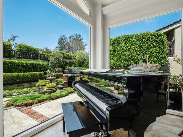 5 Rue Marseille, Newport Beach CA 92660