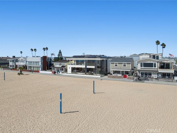 706 W Oceanfront, Newport Beach CA 92661