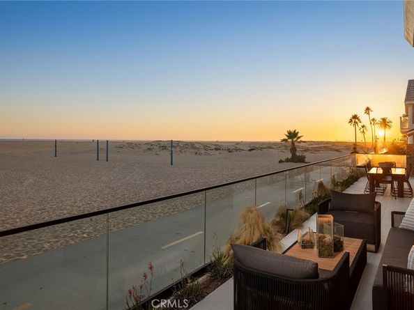 706 W Oceanfront, Newport Beach CA 92661