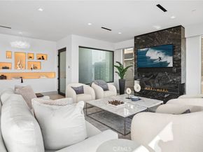 706 W Oceanfront, Newport Beach CA 92661