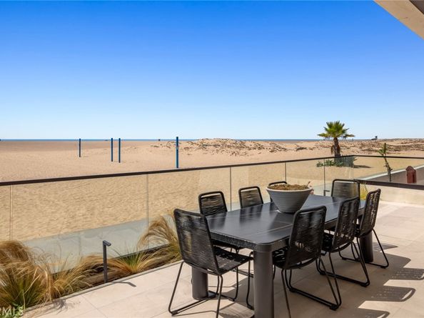 706 W Oceanfront, Newport Beach CA 92661