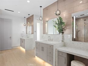 706 W Oceanfront, Newport Beach CA 92661
