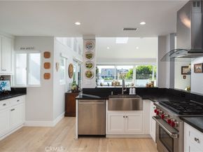 410 1/2 Poinsettia Avenue, Corona Del Mar CA 92625